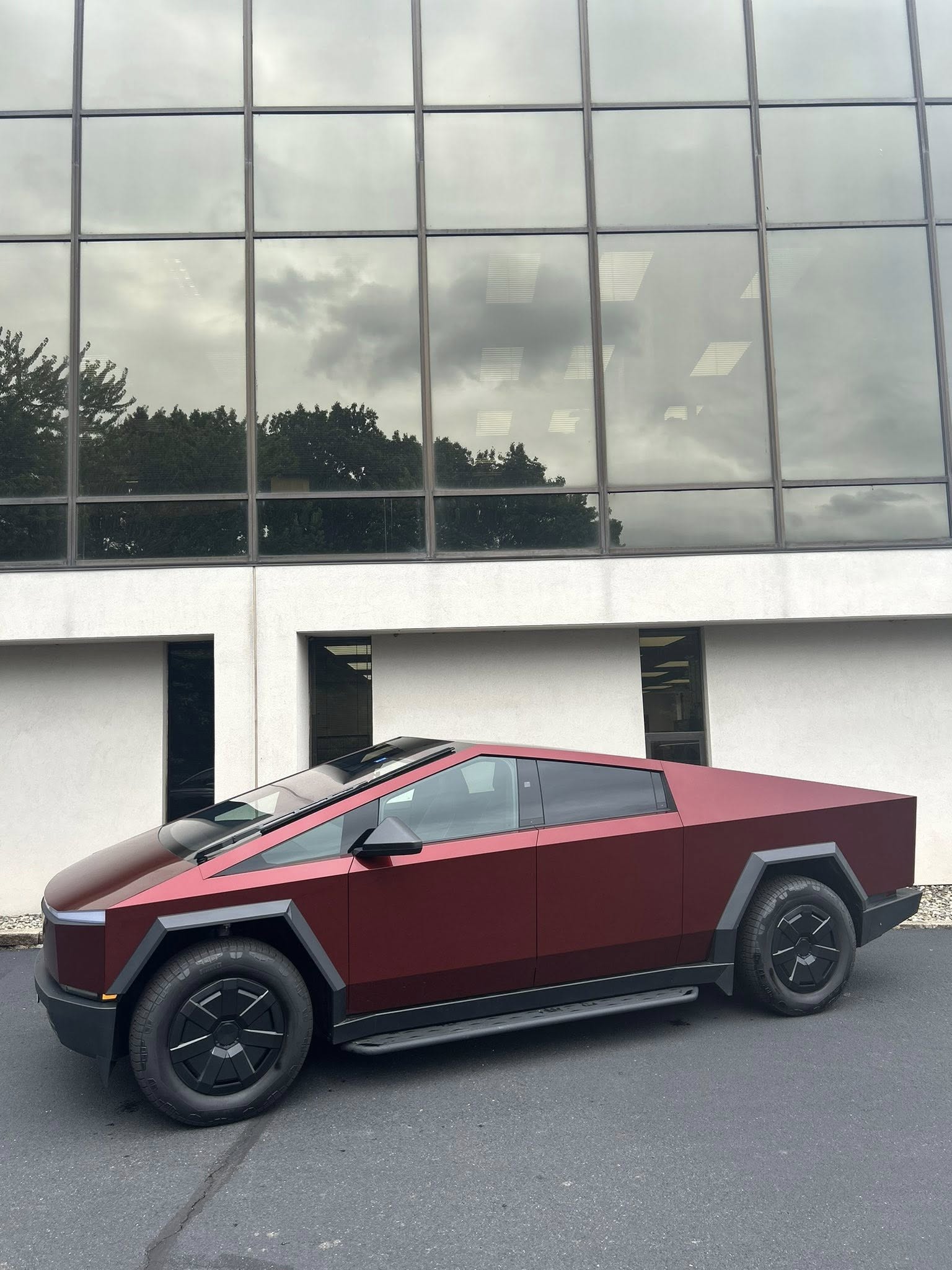 🚀 Fly to You Wrap Service – Nationwide Cybertruck Wrap Installation