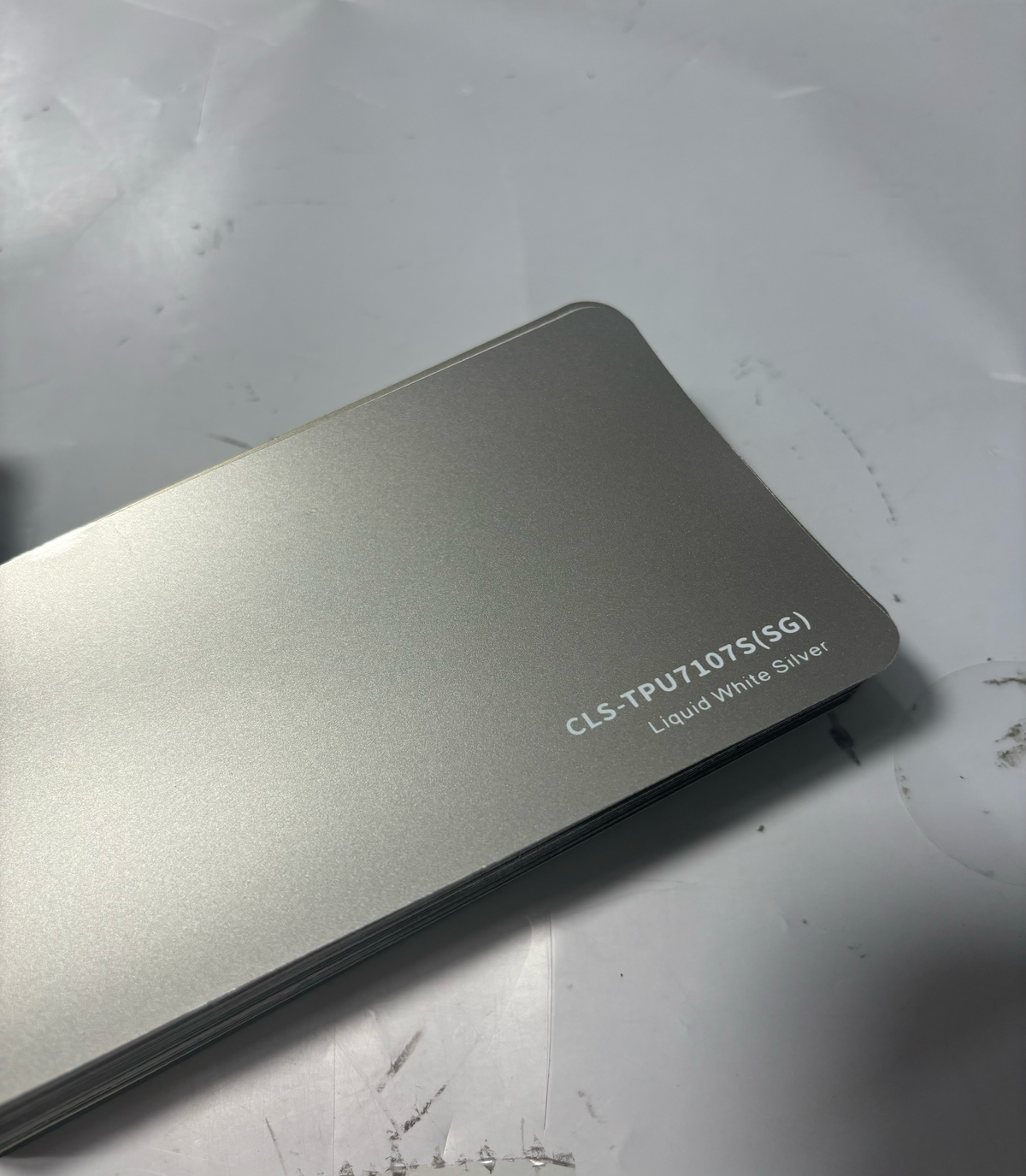 Kit de envoltura precortada para Tesla Cybertruck 2024 en “oro rosa metalizado superbrillante”